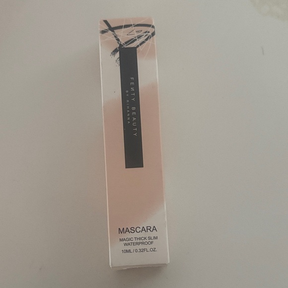Fenty Beauty Black Mascara - Picture 1 of 3